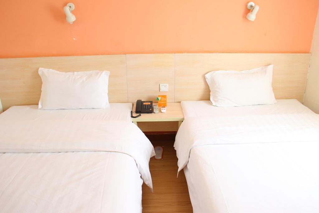 7Days Inn Haikou Hong Kong City Exterior foto
